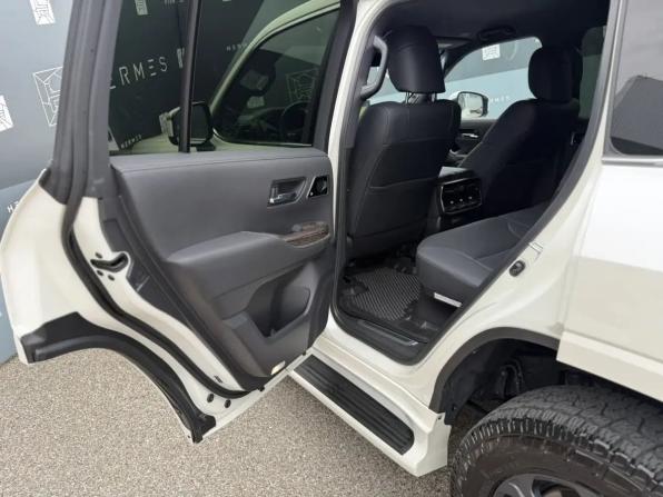 Toyota Land Cruiser 300 Series с пробегом 2023 года, цена 10 880 000 рублей, 50320 км, внедорожник, Автокод Объявления