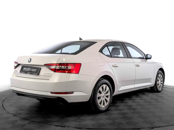 Skoda Superb III с пробегом 2019 года, цена 2 385 000 рублей, 53688 км, лифтбек, Автокод Объявления