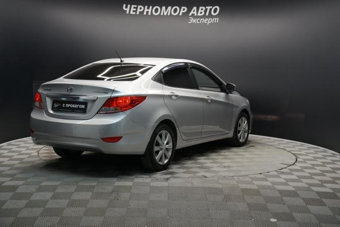 Hyundai Solaris I с пробегом 2013 года, цена 1 090 000 рублей, 78000 км, седан, Автокод Объявления