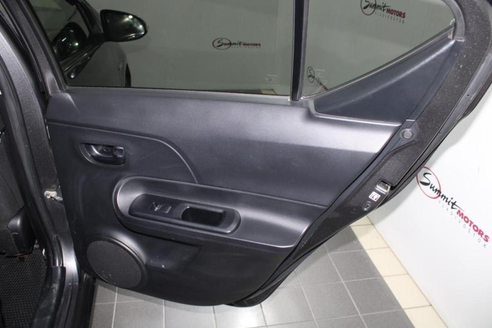 Toyota Aqua I Рестайлинг Владивосток  - изображение 15
