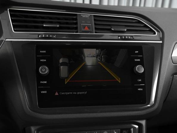 Volkswagen Tiguan II с пробегом 2018 года, цена 2 295 000 рублей, 262251 км, внедорожник, Автокод Объявления