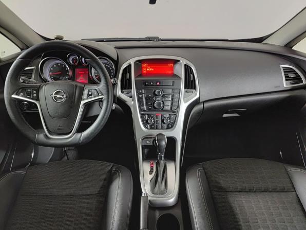 Opel Astra J Рестайлинг с пробегом 2013 года, цена 795 000 рублей, 146500 км, хэтчбек, Автокод Объявления