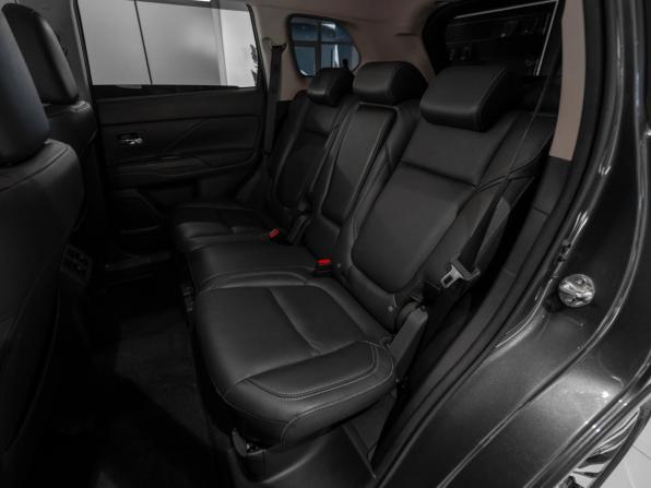 Mitsubishi Outlander III Рестайлинг 3 с пробегом 2021 года, цена 3 145 000 рублей, 55456 км, внедорожник, Автокод Объявления