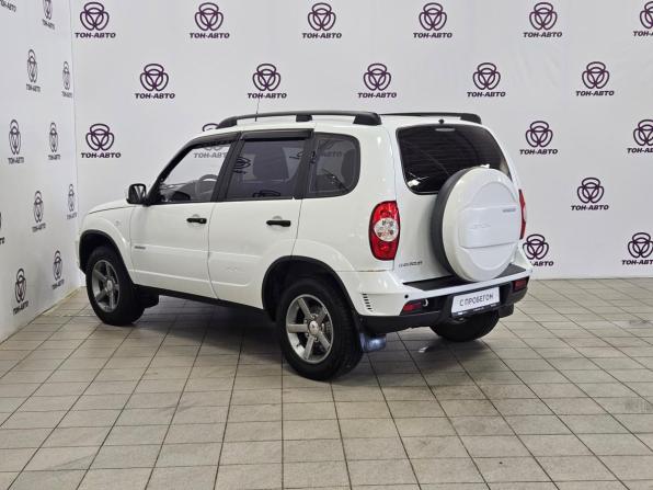 Chevrolet Niva I Рестайлинг с пробегом 2015 года, цена 597 000 рублей, 140000 км, внедорожник, Автокод Объявления