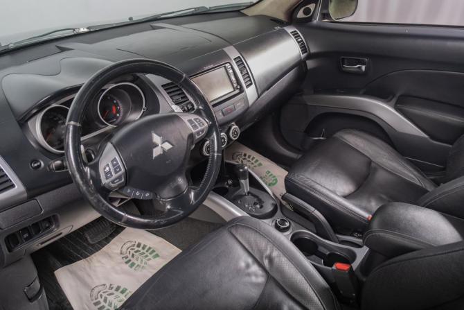 Mitsubishi Outlander II с пробегом 2007 года, цена 1 299 000 рублей, 320000 км, внедорожник, Автокод Объявления