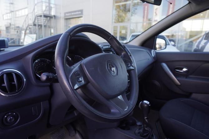 Renault Sandero II с пробегом 2016 года, цена 1 085 000 рублей, 81000 км, хэтчбек, Автокод Объявления