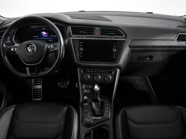 Volkswagen Tiguan II с пробегом 2018 года, цена 2 790 000 рублей, 59000 км, внедорожник, Автокод Объявления