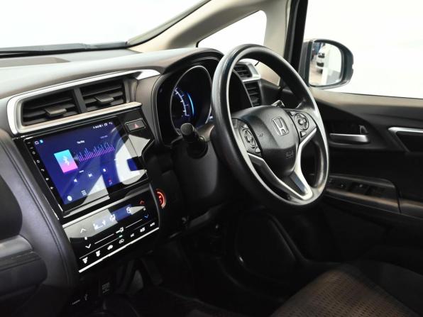 Honda Fit III Рестайлинг с пробегом 2018 года, цена 1 350 000 рублей, 131368 км, хэтчбек, Автокод Объявления