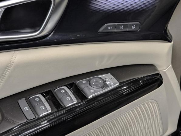 Kia Carnival IV с пробегом 2023 года, цена 4 850 000 рублей, 31601 км, минивэн, Автокод Объявления