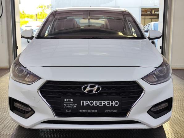Hyundai Solaris II с пробегом 2017 года, цена 1 049 000 рублей, 90000 км, седан, Автокод Объявления