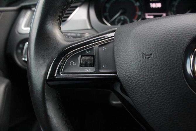Skoda Rapid I Рестайлинг с пробегом 2019 года, цена 1 405 000 рублей, 189161 км, лифтбек, Автокод Объявления