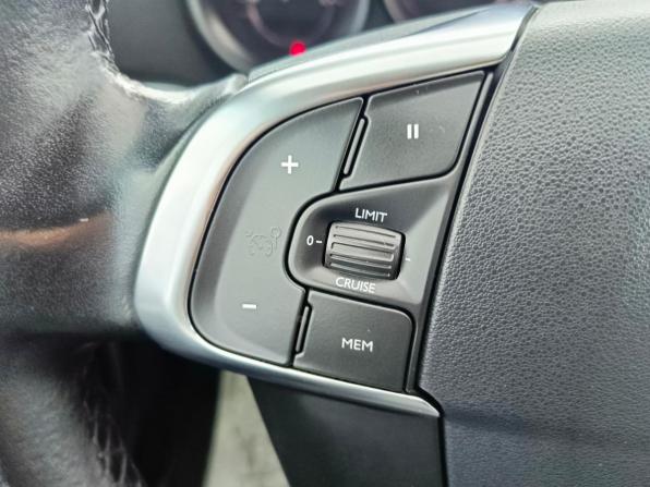 Citroen C4 II Рестайлинг с пробегом 2017 года, цена 1 064 995 рублей, 101678 км, седан, Автокод Объявления