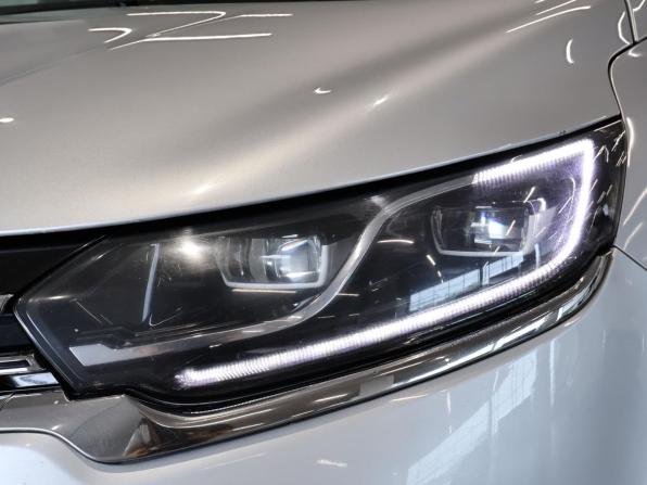 Renault Espace V с пробегом 2017 года, цена 1 475 100 рублей, 154010 км, минивэн, Автокод Объявления