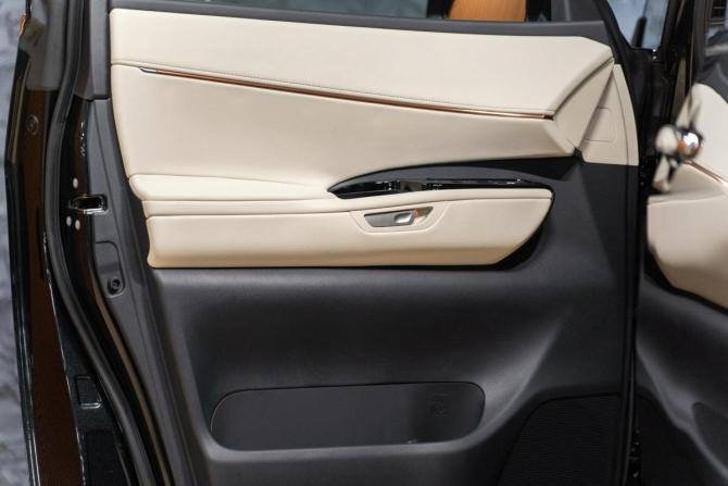 Новый Lexus LM II 2026 года, цена 19 550 000 рублей, минивэн, Автокод Объявления