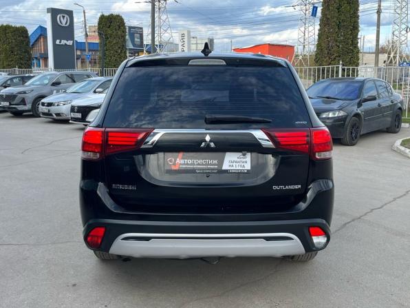Mitsubishi Outlander III Рестайлинг 3 с пробегом 2019 года, цена 1 750 000 рублей, 127900 км, внедорожник, Автокод Объявления