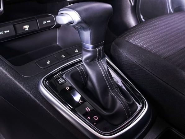 Kia Rio IV Рестайлинг с пробегом 2021 года, цена 2 029 000 рублей, 21500 км, седан, Автокод Объявления