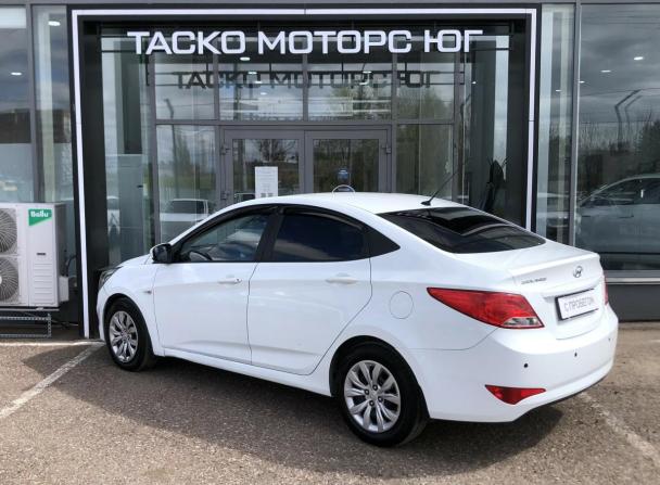 Hyundai Solaris I Рестайлинг с пробегом 2015 года, цена 669 600 рублей, 274125 км, седан, Автокод Объявления