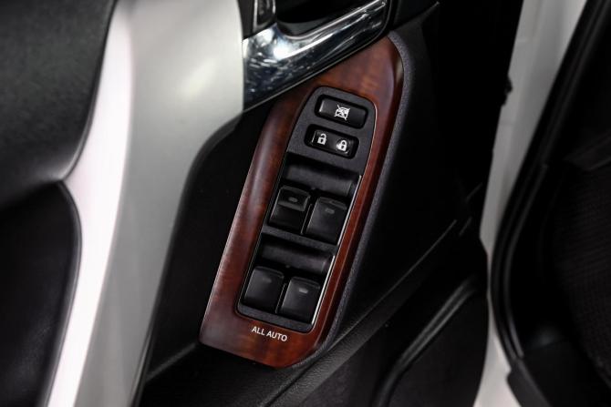 Toyota Land Cruiser Prado 150 Series Рестайлинг 1 с пробегом 2014 года, цена 4 500 000 рублей, 130118 км, внедорожник, Автокод Объявления