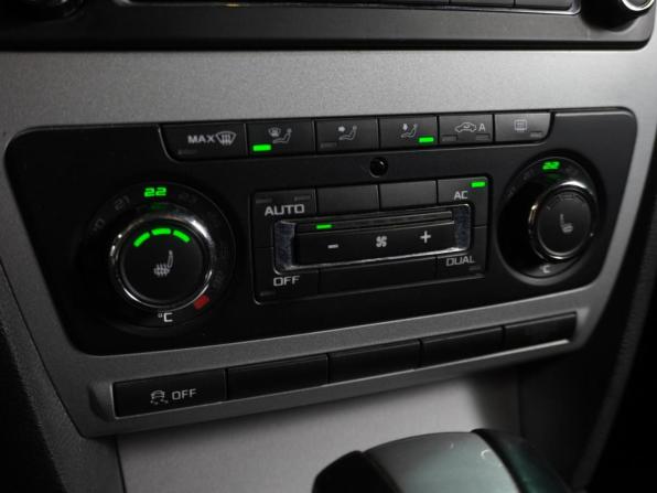 Skoda Octavia II (A5) Рестайлинг с пробегом 2012 года, цена 959 000 рублей, 205898 км, лифтбек, Автокод Объявления