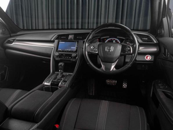 Honda Civic X с пробегом 2018 года, цена 2 199 000 рублей, 124229 км, хэтчбек, Автокод Объявления