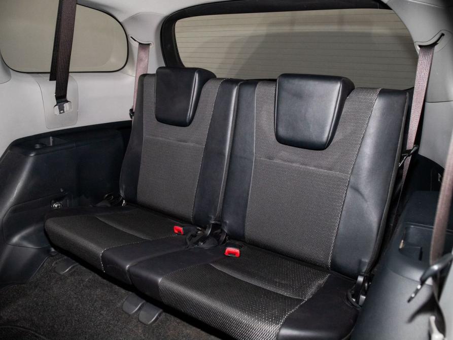 Toyota Wish II Рестайлинг Иркутск  - изображение 8