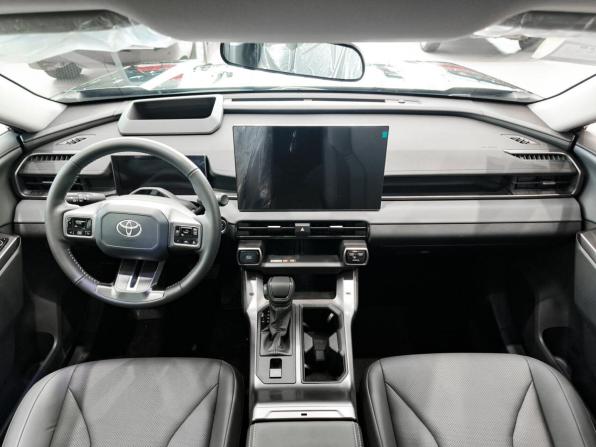 Toyota Wildlander II с пробегом 2026 года, цена 4 650 000 рублей, 20 км, внедорожник, Автокод Объявления
