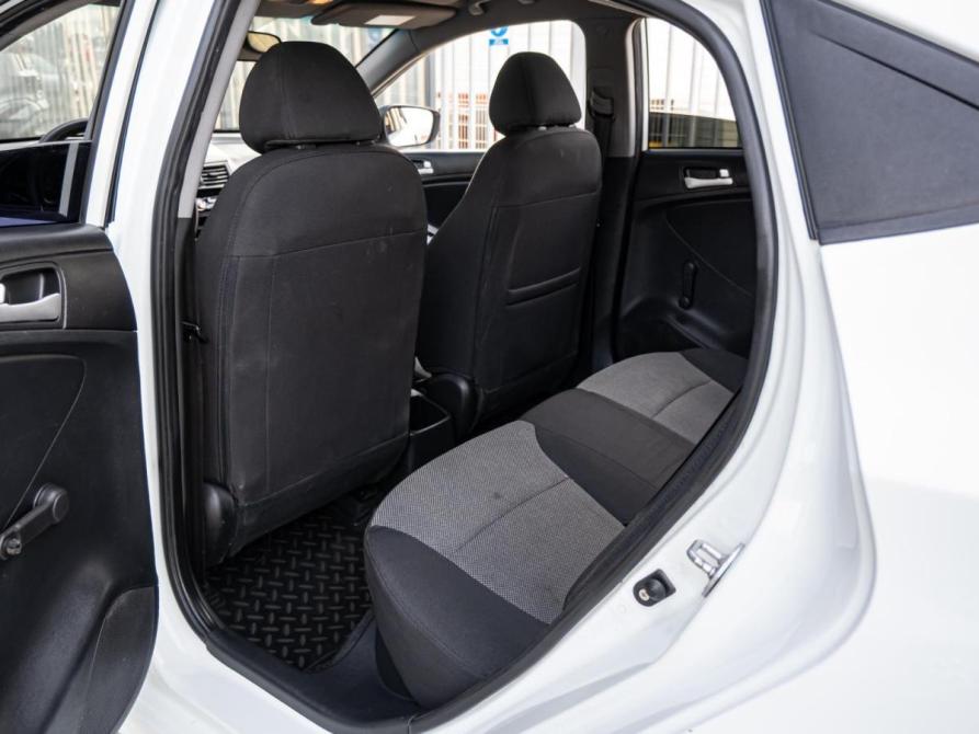 Hyundai Solaris I Краснодар  - изображение 11