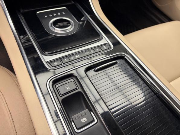 Jaguar XF II с пробегом 2018 года, цена 2 229 000 рублей, 130658 км, седан, Автокод Объявления