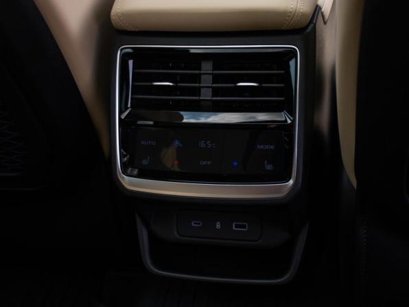 Geely Monjaro I Рестайлинг с пробегом 2025 года, цена 3 898 000 рублей, 12130 км, внедорожник, Автокод Объявления