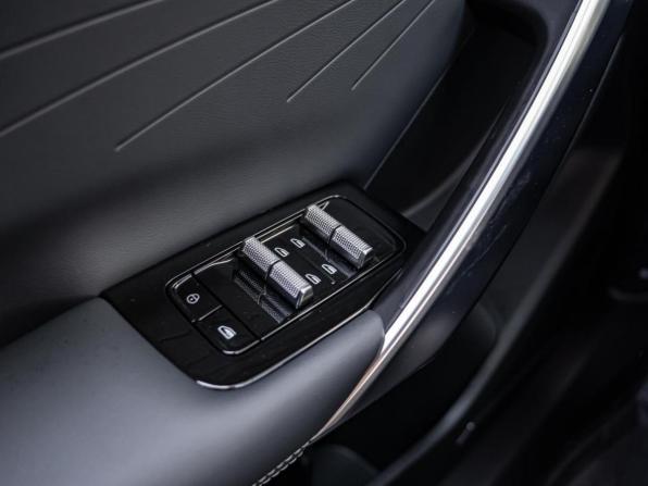 Geely Atlas II с пробегом 2024 года, цена 3 099 000 рублей, 11830 км, внедорожник, Автокод Объявления