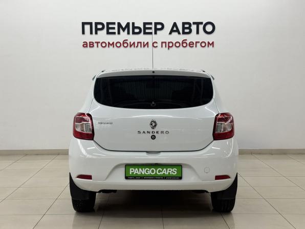 Renault Sandero II с пробегом 2014 года, цена 535 000 рублей, 240347 км, хэтчбек, Автокод Объявления