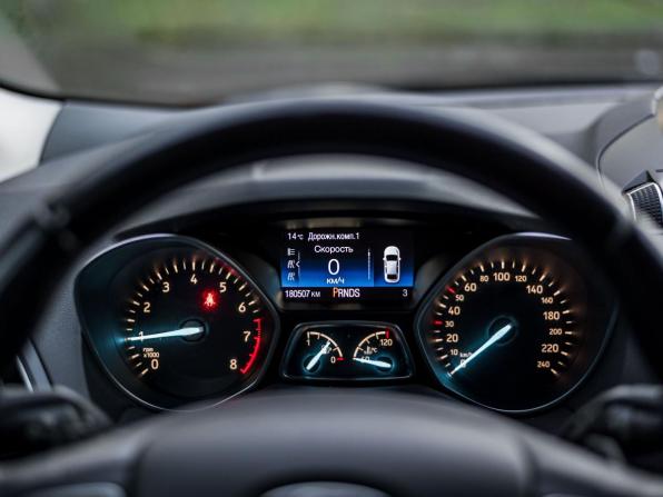 Ford Kuga II Рестайлинг с пробегом 2017 года, цена 1 390 000 рублей, 180505 км, внедорожник, Автокод Объявления
