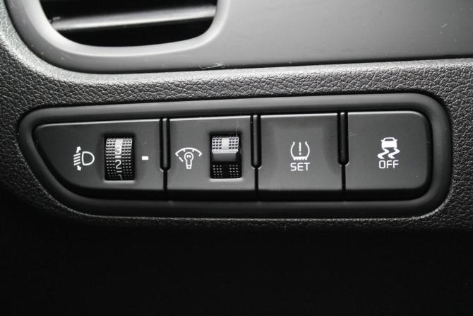 Kia Rio IV с пробегом 2020 года, цена 1 390 000 рублей, 54000 км, хэтчбек, Автокод Объявления