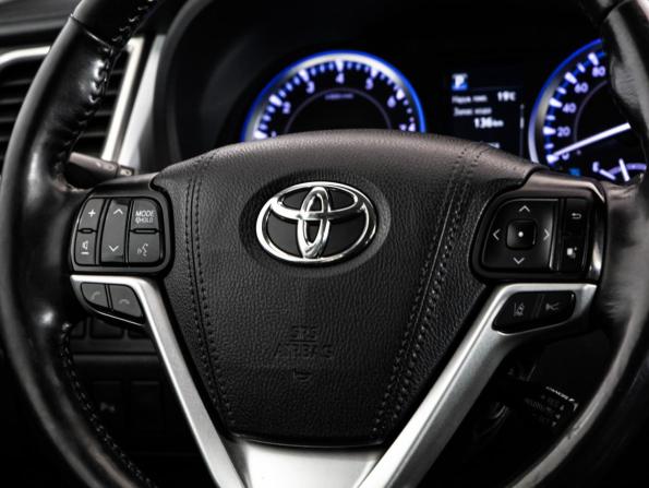 Toyota Highlander III (XU50) Рестайлинг с пробегом 2019 года, цена 3 199 000 рублей, 195573 км, внедорожник, Автокод Объявления