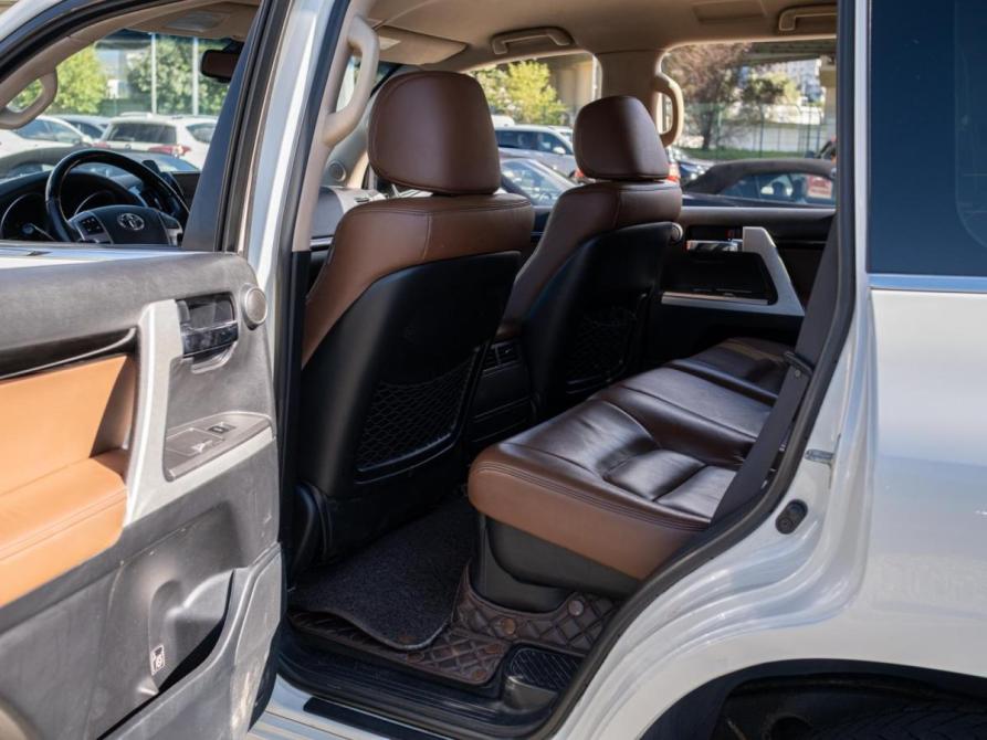 Toyota Land Cruiser 200 Series Рестайлинг 1 Сочи  - изображение 11