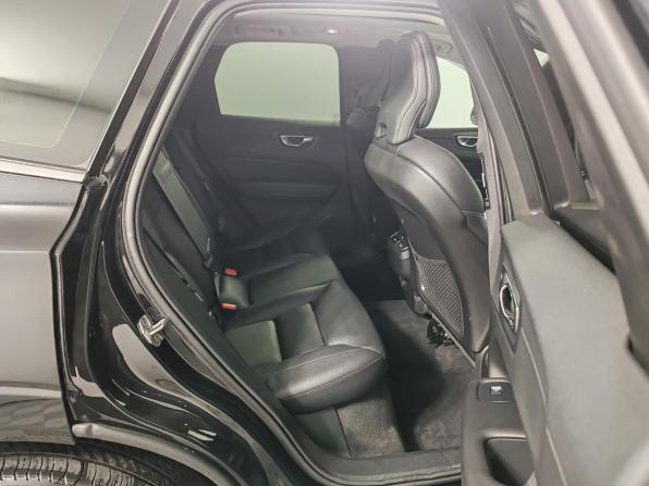 Volvo XC60 II Рестайлинг с пробегом 2022 года, цена 4 949 000 рублей, 60584 км, внедорожник, Автокод Объявления