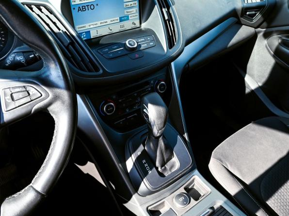 Ford Kuga II Рестайлинг с пробегом 2019 года, цена 1 699 000 рублей, 122800 км, внедорожник, Автокод Объявления