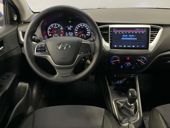 Hyundai Solaris II с пробегом 2017 года, цена 1 270 000 рублей, 74600 км, седан, Автокод Объявления