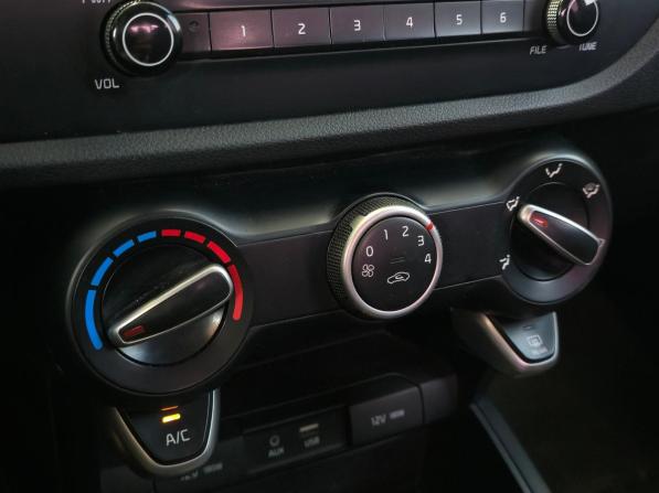 Kia Rio IV с пробегом 2019 года, цена 1 349 000 рублей, 140000 км, седан, Автокод Объявления