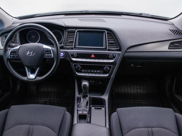 Hyundai Sonata VII (LF) Рестайлинг с пробегом 2018 года, цена 1 700 000 рублей, 105227 км, седан, Автокод Объявления