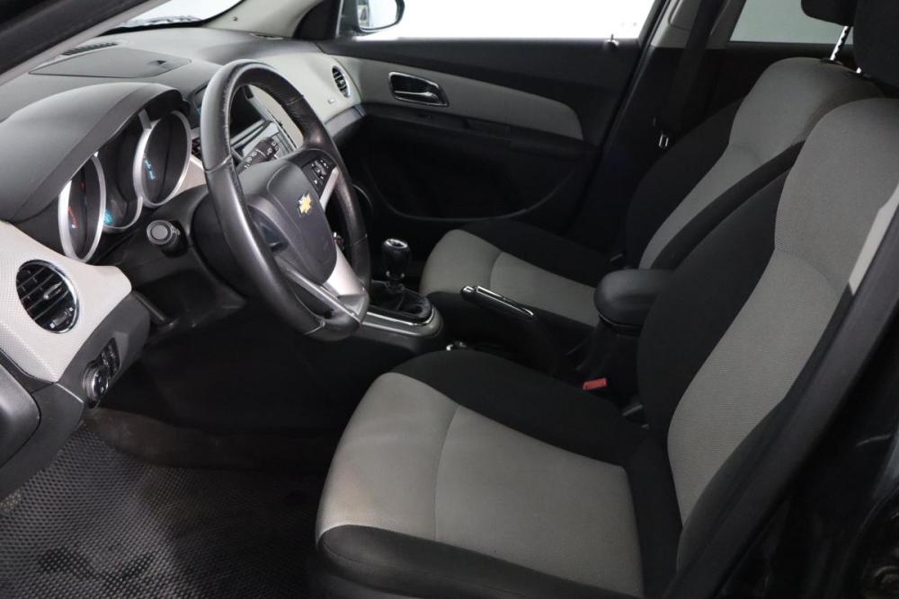 Chevrolet Cruze I Санкт-Петербург  - изображение 9
