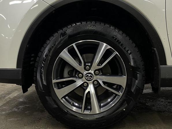 Toyota RAV4 IV (XA40) Рестайлинг с пробегом 2017 года, цена 2 429 000 рублей, 120149 км, внедорожник, Автокод Объявления