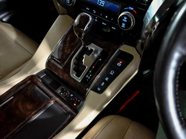 Toyota Alphard III Рестайлинг с пробегом 2018 года, цена 4 045 000 рублей, 170911 км, минивэн, Автокод Объявления