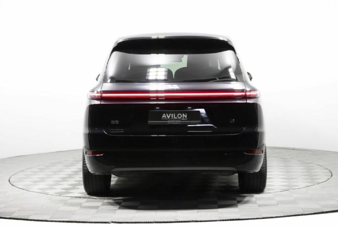 Новый Li Auto (Lixiang) L9 I Рестайлинг 2025 года, цена 11 990 000 рублей, внедорожник, Автокод Объявления