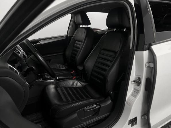 Volkswagen Jetta VI с пробегом 2013 года, цена 1 043 300 рублей, 162872 км, седан, Автокод Объявления