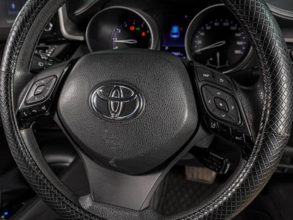 Toyota C-HR I Рестайлинг с пробегом 2020 года, цена 2 349 000 рублей, 110661 км, внедорожник, Автокод Объявления