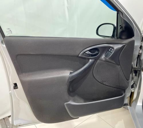 Ford Focus I Рестайлинг с пробегом 2005 года, цена 240 000 рублей, 290000 км, седан, Автокод Объявления