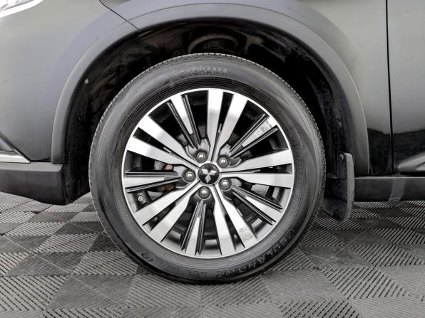 Mitsubishi Outlander III Рестайлинг 3 с пробегом 2021 года, цена 2 650 000 рублей, 61479 км, внедорожник, Автокод Объявления