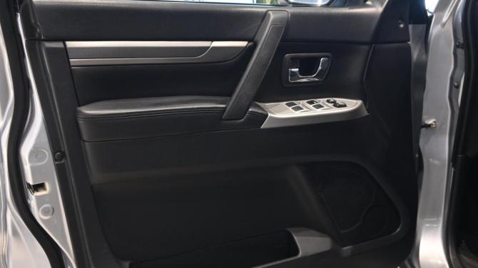 Mitsubishi Pajero IV Рестайлинг 1 с пробегом 2011 года, цена 1 670 000 рублей, 314726 км, внедорожник, Автокод Объявления