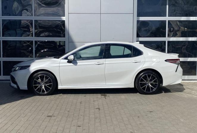 Toyota Camry VIII (XV70) Рестайлинг с пробегом 2023 года, цена 3 400 000 рублей, 60813 км, седан, Автокод Объявления
